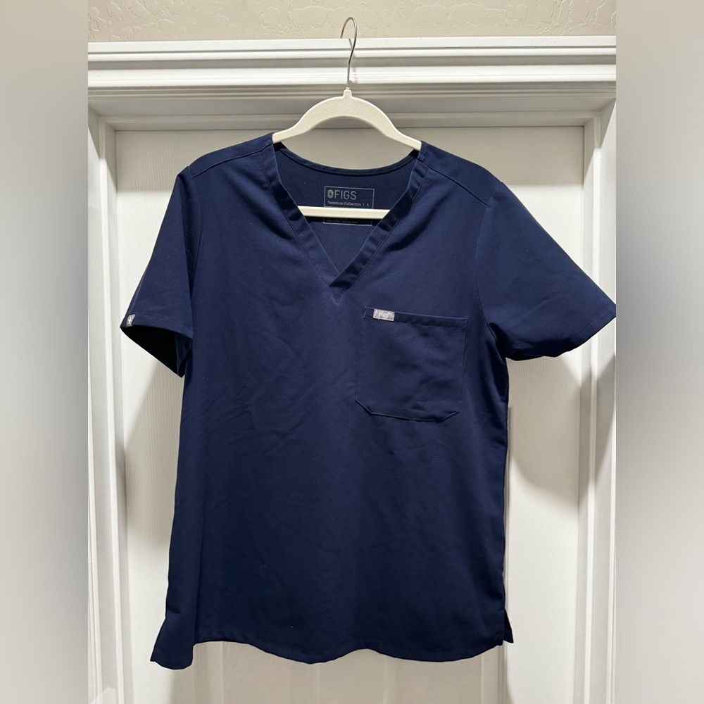 FIGS Catarina One-Pocket Scrub Top